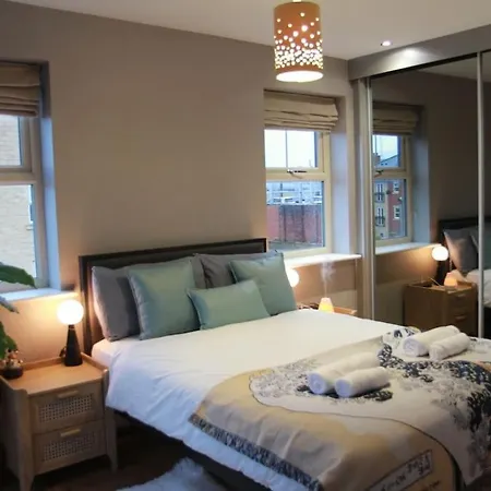 The Aire Townhouse, Leeds Apartment *