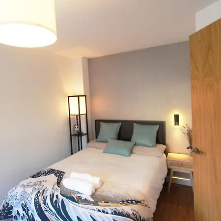 Riverside Retreat Location Modern Townhouse & Free Parking Apartament Leeds (West Yorkshire)