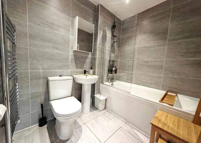 Appartement Riverside Retreat Location Modern Townhouse & Free Parking *