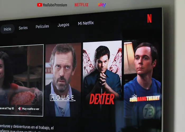 Riverside Retreat Location Modern Townhouse & Free Parking