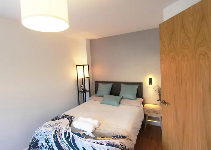 Riverside Retreat Location Modern Townhouse & Free Parking Appartement Leeds (West Yorkshire)