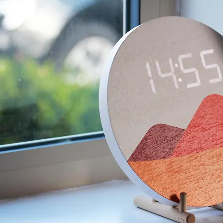 Riverside Retreat Location Modern Townhouse & Free Parking Leeds (West Yorkshire)