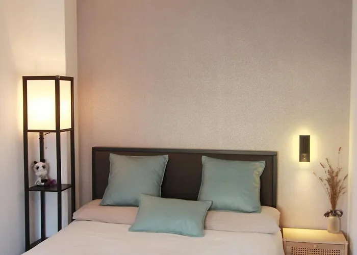 Riverside Retreat Location Modern Townhouse & Free Parking * Leeds (West Yorkshire)